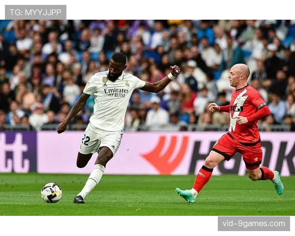 半场战报：布雷斯特1-1兰斯，双方控球率持平但射正次数悬殊