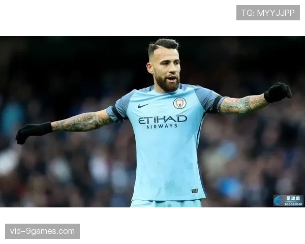 探访克莱蒙训练基地：大屏幕上如何实时演示并纠正球员的防守选位